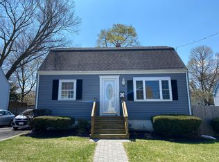 83 Fuller Rd, Weymouth, MA 02191