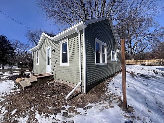 2nd image of 5131 E Carpenter Rd