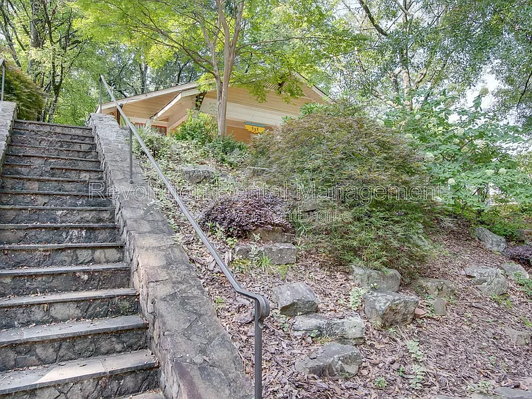 535 Atlanta Ave SE — Photo 2