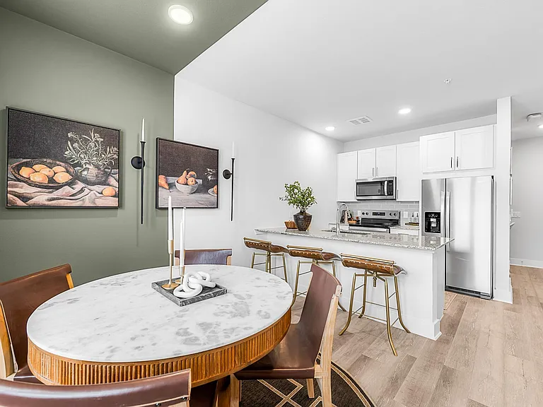 Alta Westinghouse Townhomes — Photo 14