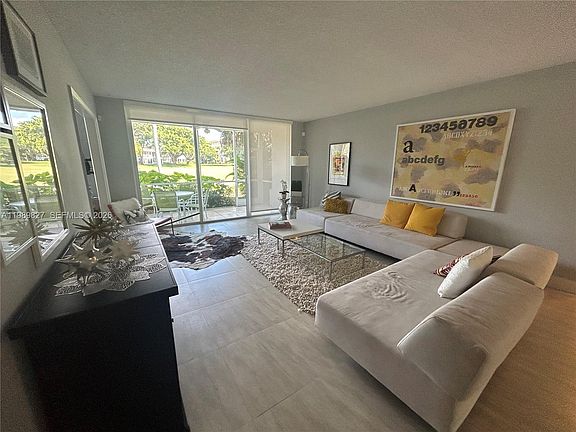 4th image of 4017 N Cypress Dr APT 102