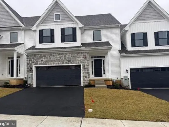 102 Leahy Dr, Newark, DE 19711