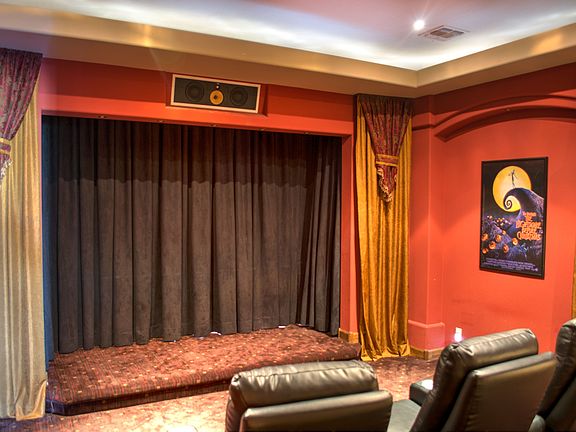 Theater room-Screen area