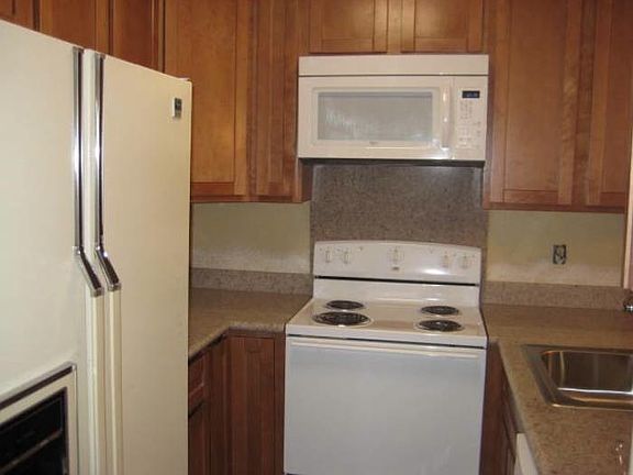 newer counters & cabinets