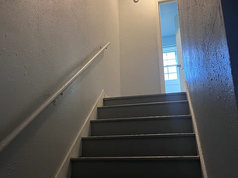 2744 Mayfair Ave #4 — Photo 5