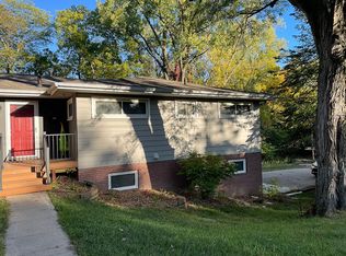 15 Caroline Ct, Iowa City, IA 52245