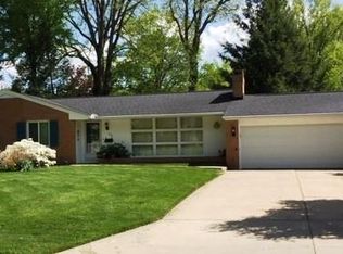 320 Cordelia St SW, North Canton, OH 44720