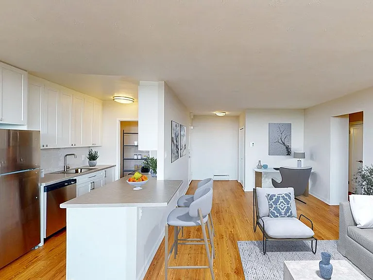 1209 Richmond St — Photo 14