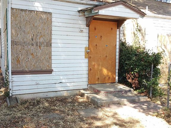 2nd image of 710 Pine St