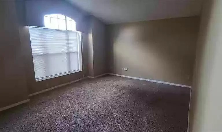 3733 Weetamoo Cir — Photo 5
