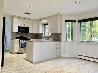 21 Fairway Dr, South Setauket, NY 11720