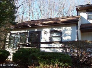10 Villas Rd #4, Mount Pocono, PA 18344
