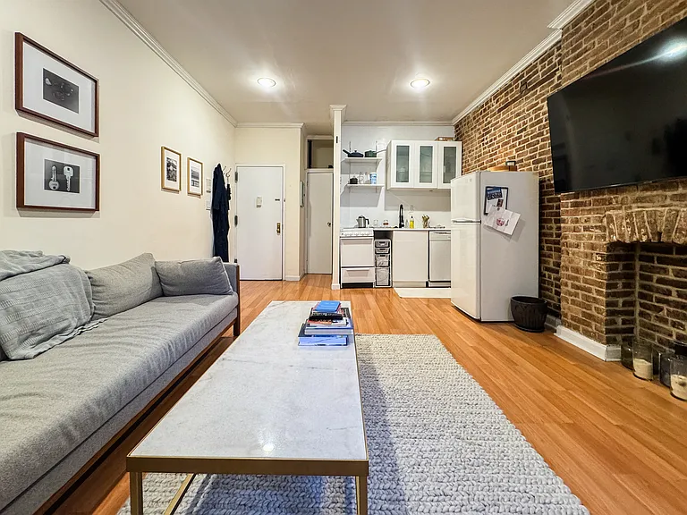 71 Pineapple St #A1 — Photo 3