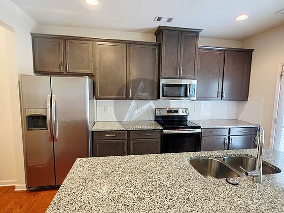 4th image of 5270 Mill Way