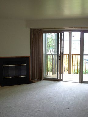 3rd image of 2106 Chesapeake Harbour Dr