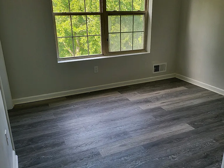 570 Airport Rd — Photo 12