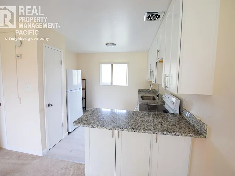 2131 Parker Street — Photo 5