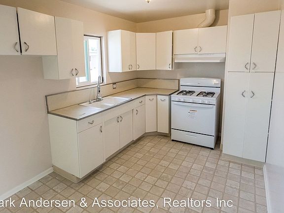 4th image of 535 S Barranca Ave APT 19