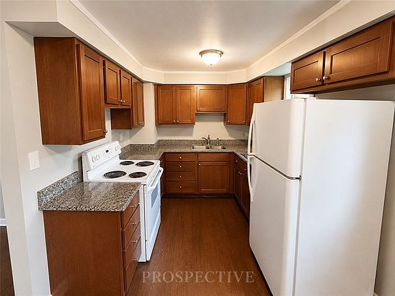 4th image of 210 Erhardt Dr