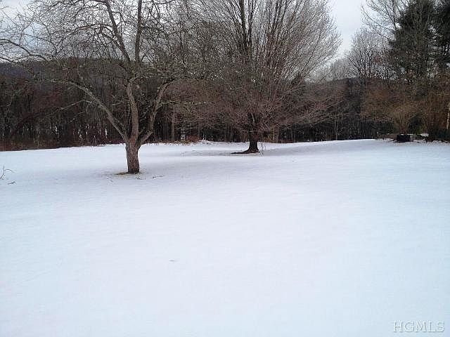 2nd image of 589 E Branch Rd