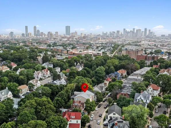 59 Monadnock St APT 1, Dorchester, MA 02125