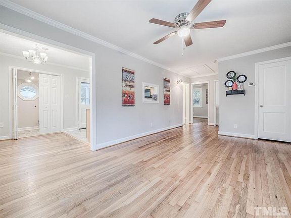 3rd image of 808 Young St