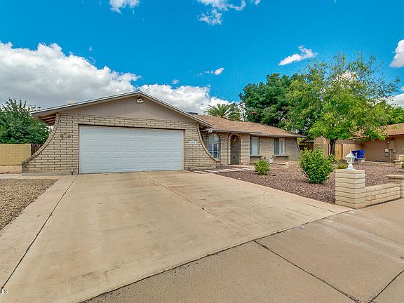 3rd image of 2452 W Pampa Cir