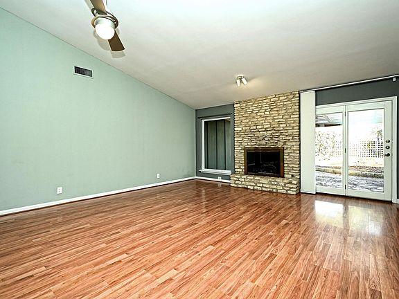 5th image of 4811 Gerona Dr