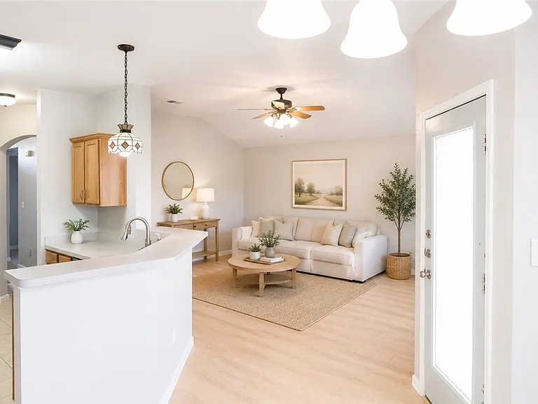 3710 Westfield Dr — Photo 4