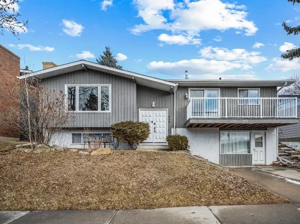 408 Queen Charlotte Dr SE, Calgary, AB T2J 4H3