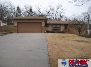 8017 Evans St, Omaha, NE 68134