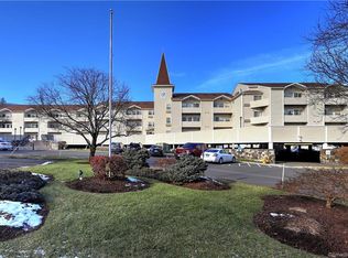 163 South St UNIT 93, Danbury, CT 06810