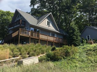 1916 Channel Rd, Muskegon, MI 49441
