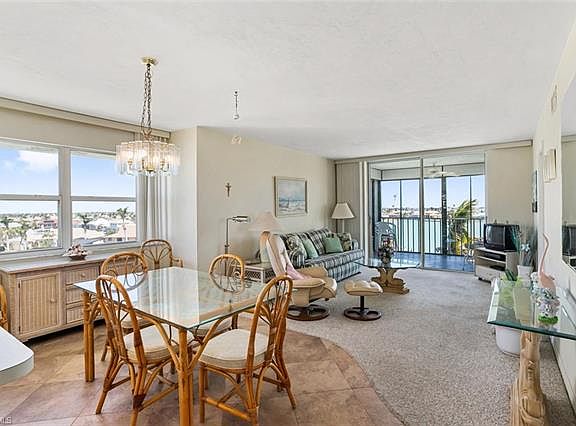 2nd image of 897 Collier Ct #4-601