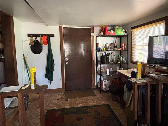 11th image of 1162 Cowley Hill Rd