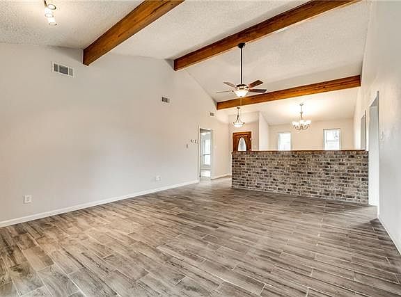 3rd image of 8021 Lynda Ln
