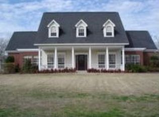 1314 Half Moon Dr, Wharton, TX 77488