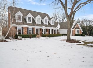 730 Persimmon Dr, Saint Charles, IL 60174