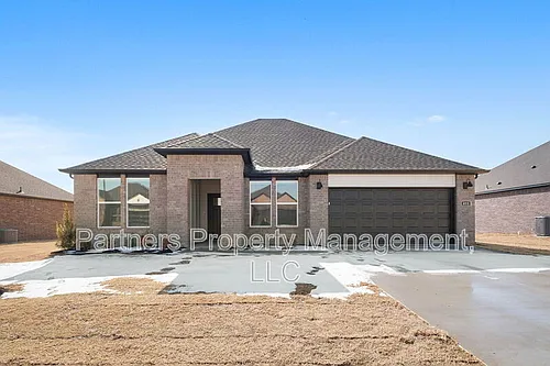 411 W Taverner Xing Photo 1