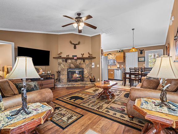 3rd image of 3226 Priscilla Heights Ln