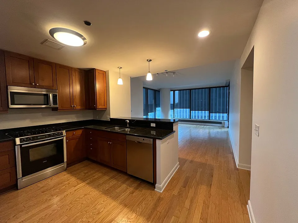 60 E Monroe St #2604