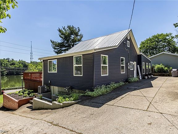 2nd image of 590 Pear Dr