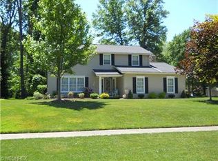 32801 Briarwood Ct, Avon Lake, OH 44012