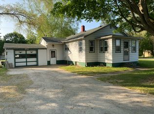 1172 E Caro Rd, Caro, MI 48723