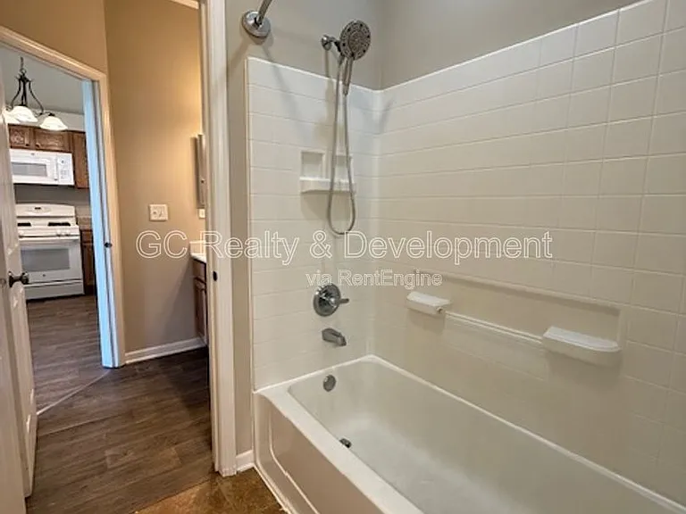 1652 Cesario Dr — Photo 15
