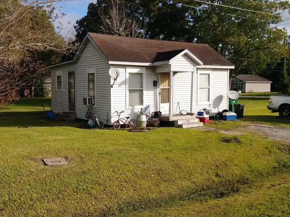 608 W Cedar St, Angleton, TX 77515