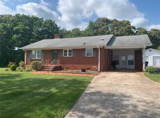 5460 Oxford School Rd, Claremont, NC 28610