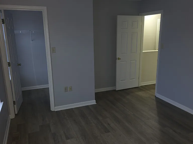 145 Charles Cir — Photo 17