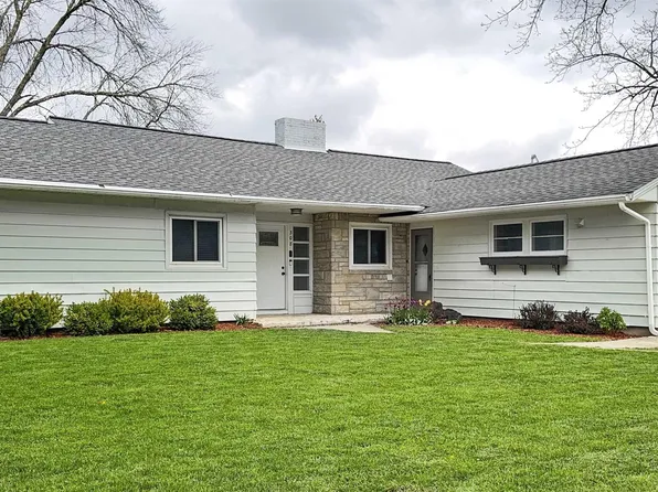 308 3rd Ave NE, Hampton, IA 50441