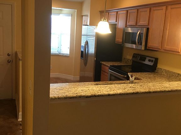 Modern appliances stove frig